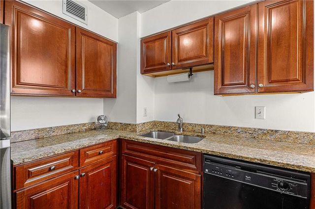 2479 Peachtree Road NE 1716, Atlanta, GA 30305