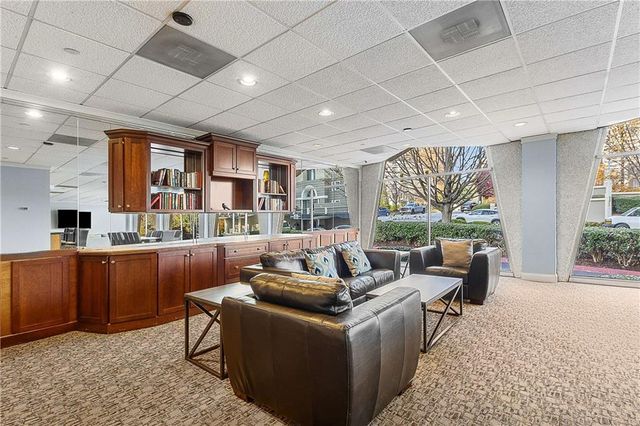 2479 Peachtree Road NE 1716, Atlanta, GA 30305