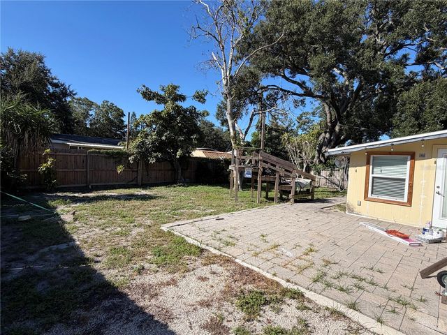 7200 51ST TERRACE N, St Petersburg, FL 33709
