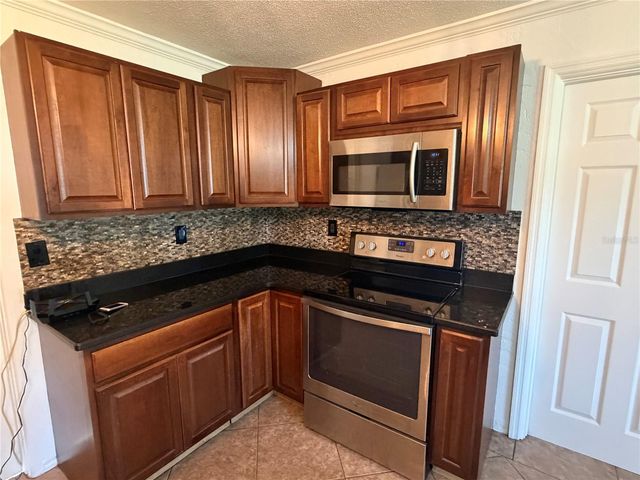 7200 51ST TERRACE N, St Petersburg, FL 33709