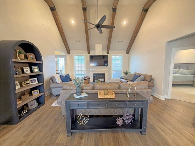 4601 W Pat Lee Parkway, Rogers, AR 72758