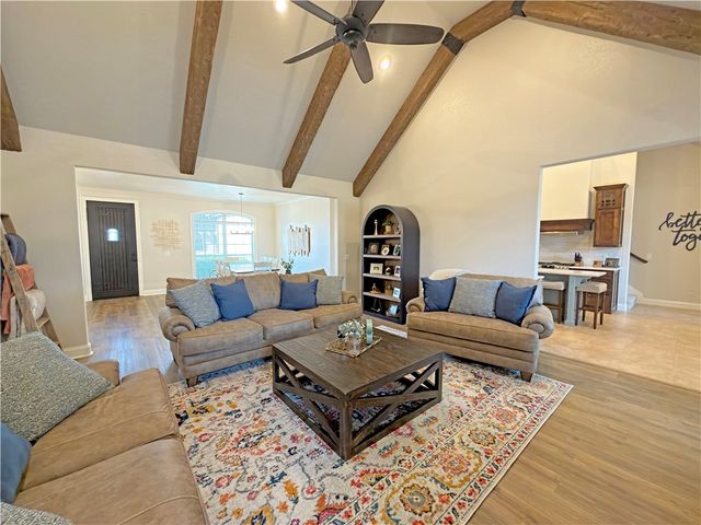 4601 W Pat Lee Parkway, Rogers, AR 72758