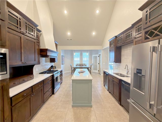 4601 W Pat Lee Parkway, Rogers, AR 72758