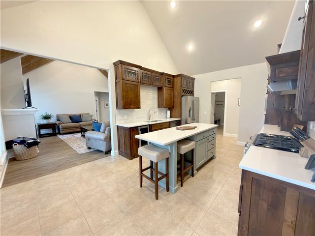4601 W Pat Lee Parkway, Rogers, AR 72758