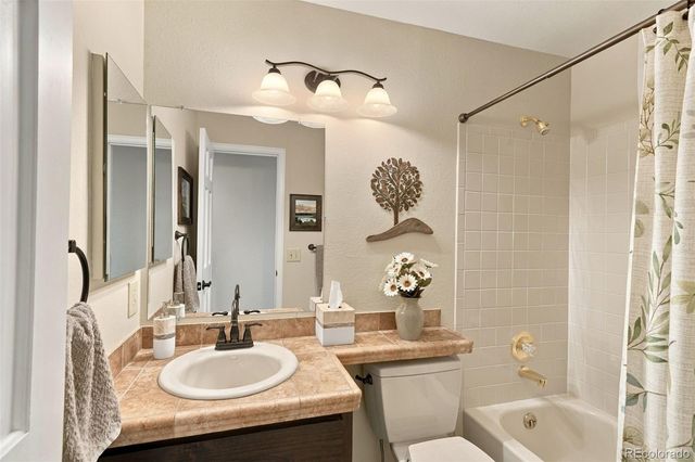 1982 Ashleigh Court, Highlands Ranch, CO 80126
