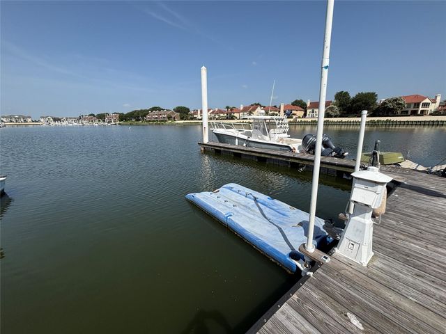 1407 Waterside Drive, League City, TX 77573