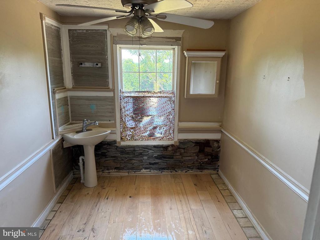 231 DERBY LN, Louisa, VA 23093