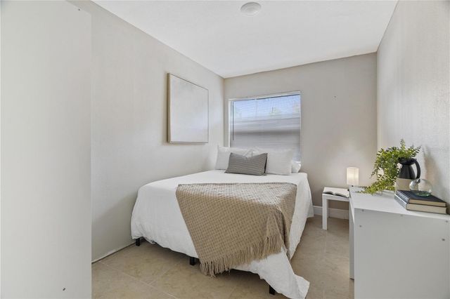 8217 N SEMMES STREET, Tampa, FL 33604