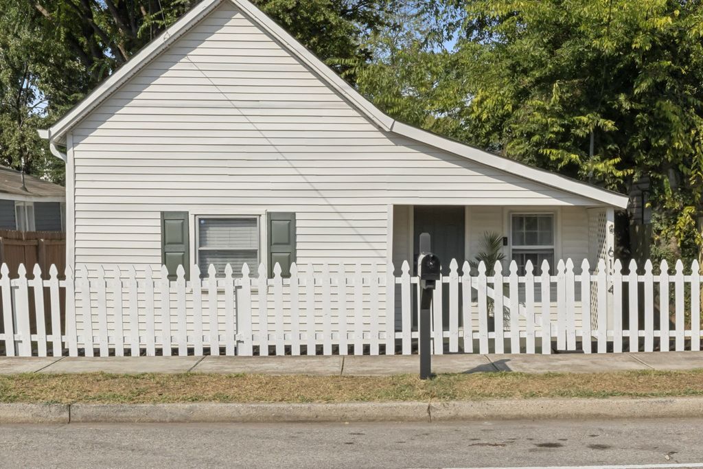 6114 Morrow Rd, Nashville, TN 37209