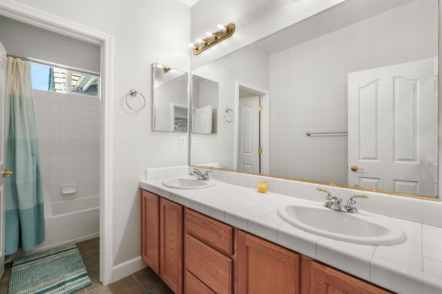 6408 Ivy Glen Way, Roseville, CA 95678