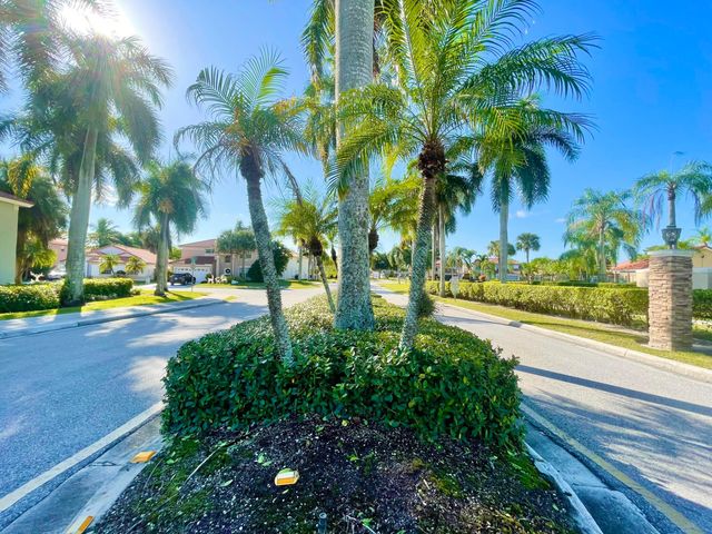 10779 Buttonwood Lake Drive, Boca Raton, FL 33498