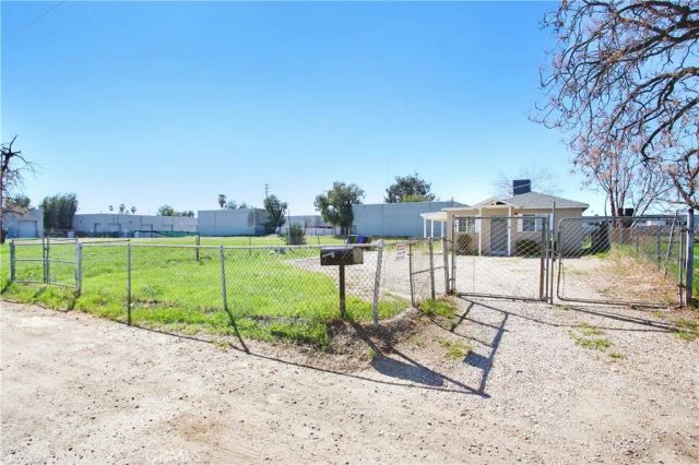 460 S Berkeley Avenue, San Bernardino, CA 92410