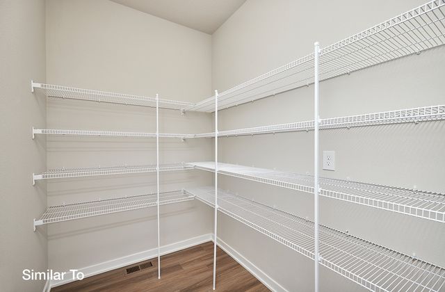 7015 Lincoln Circle, Johnston, IA 50131