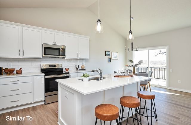 7015 Lincoln Circle, Johnston, IA 50131