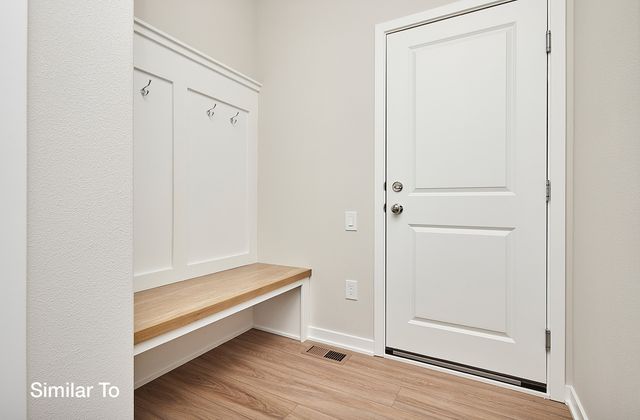 7015 Lincoln Circle, Johnston, IA 50131