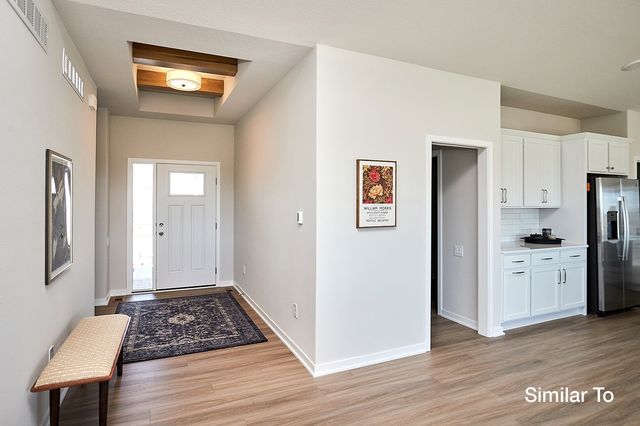 7015 Lincoln Circle, Johnston, IA 50131