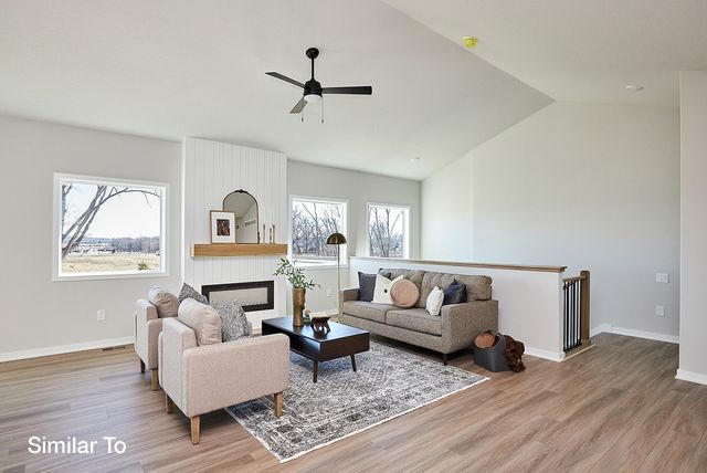 7015 Lincoln Circle, Johnston, IA 50131