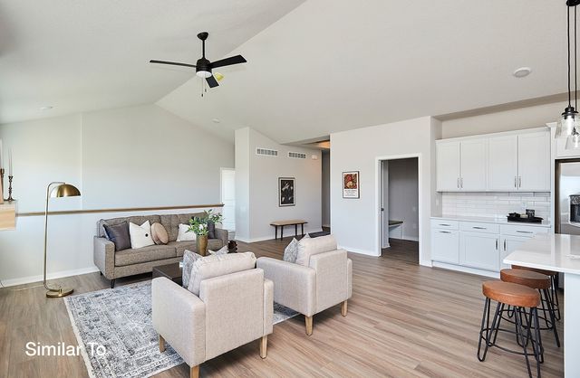 7015 Lincoln Circle, Johnston, IA 50131