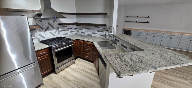 1452 Buckingham Gate Boulevard D, Cuyahoga Falls, OH 44221