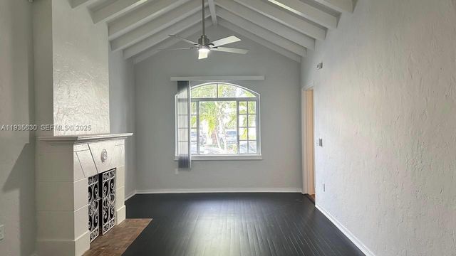 1824 SW 24th St, Miami, FL 33145