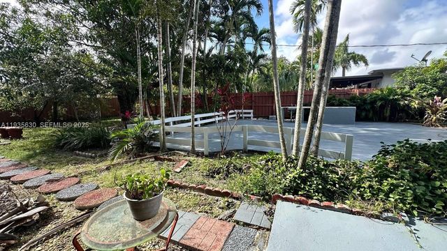 1824 SW 24th St, Miami, FL 33145