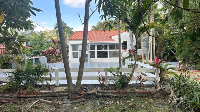 1824 SW 24th St, Miami, FL 33145