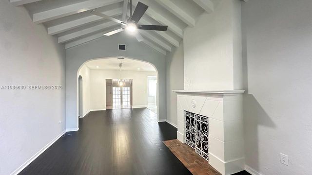 1824 SW 24th St, Miami, FL 33145