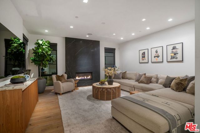 1146 Sierra Alta Way, Los Angeles, CA 90069