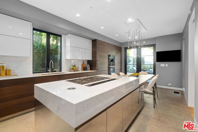 1146 Sierra Alta Way, Los Angeles, CA 90069