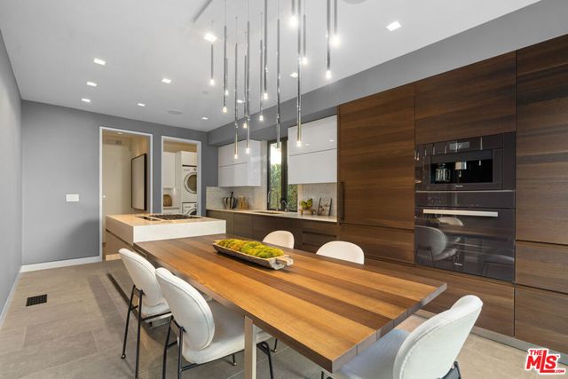 1146 Sierra Alta Way, Los Angeles, CA 90069