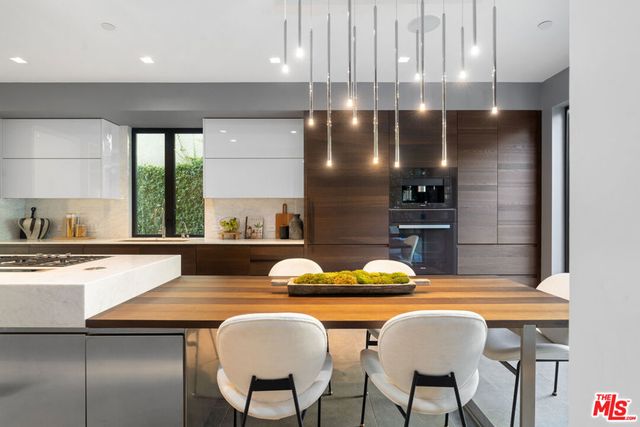 1146 Sierra Alta Way, Los Angeles, CA 90069