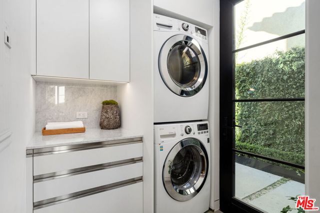 1146 Sierra Alta Way, Los Angeles, CA 90069