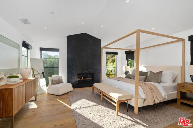 1146 Sierra Alta Way, Los Angeles, CA 90069