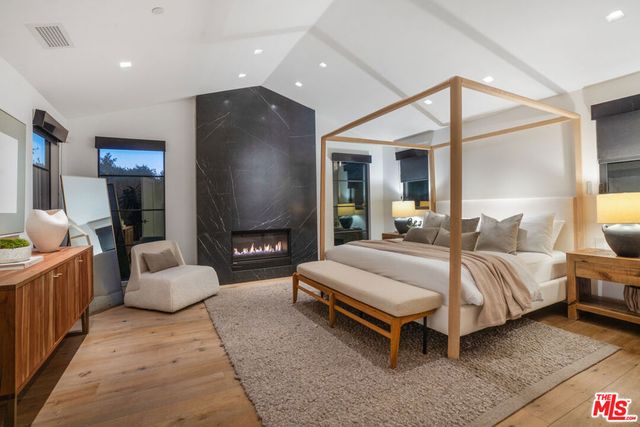 1146 Sierra Alta Way, Los Angeles, CA 90069