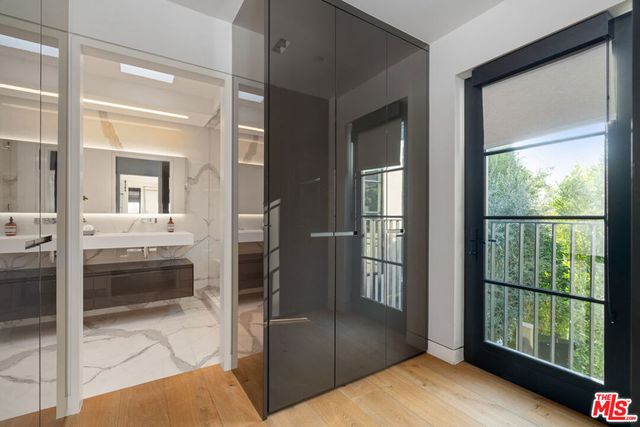 1146 Sierra Alta Way, Los Angeles, CA 90069