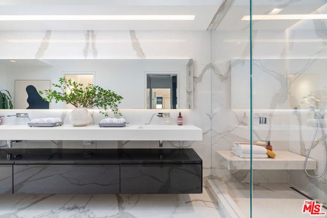 1146 Sierra Alta Way, Los Angeles, CA 90069