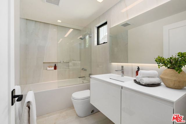 1146 Sierra Alta Way, Los Angeles, CA 90069