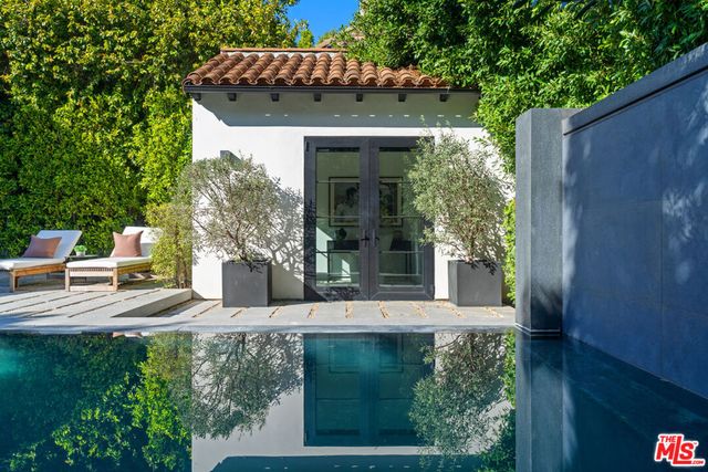 1146 Sierra Alta Way, Los Angeles, CA 90069