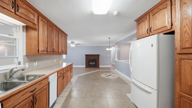 605 Falls View Drive, Hixson, TN 37343