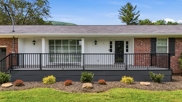 605 Falls View Drive, Hixson, TN 37343