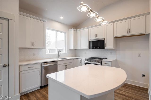 6144 Grey Heron Drive, Medina, OH 44256