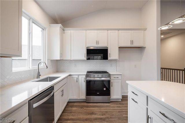 6144 Grey Heron Drive, Medina, OH 44256