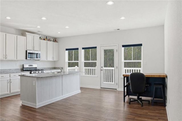 2003 Laycock Lane 103, Suffolk, VA 23435