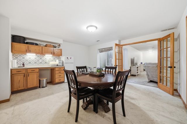 941 Sandalwood, Wichita, KS 67230