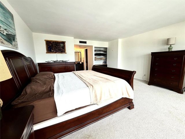 3500 Galt Ocean Drive 909, Fort Lauderdale, FL 33308