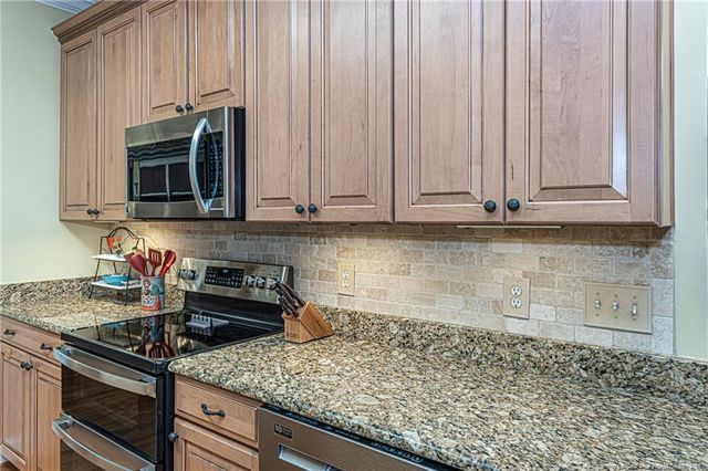 2908 Lindbridge Drive, Fayetteville, NC 28306
