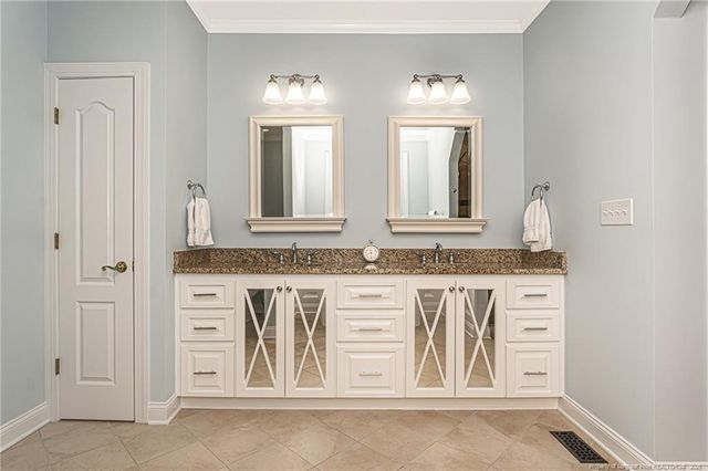 2908 Lindbridge Drive, Fayetteville, NC 28306
