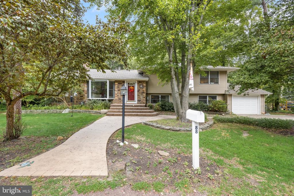 88 SETAUKET TRL, MEDFORD LAKES, NJ 08055 — exterior