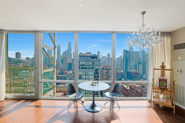 653 N Kingsbury Street 2206, Chicago, IL 60610