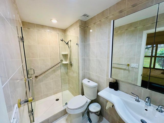 5077 FORSYTHIA Street, Delray Beach, FL 33484